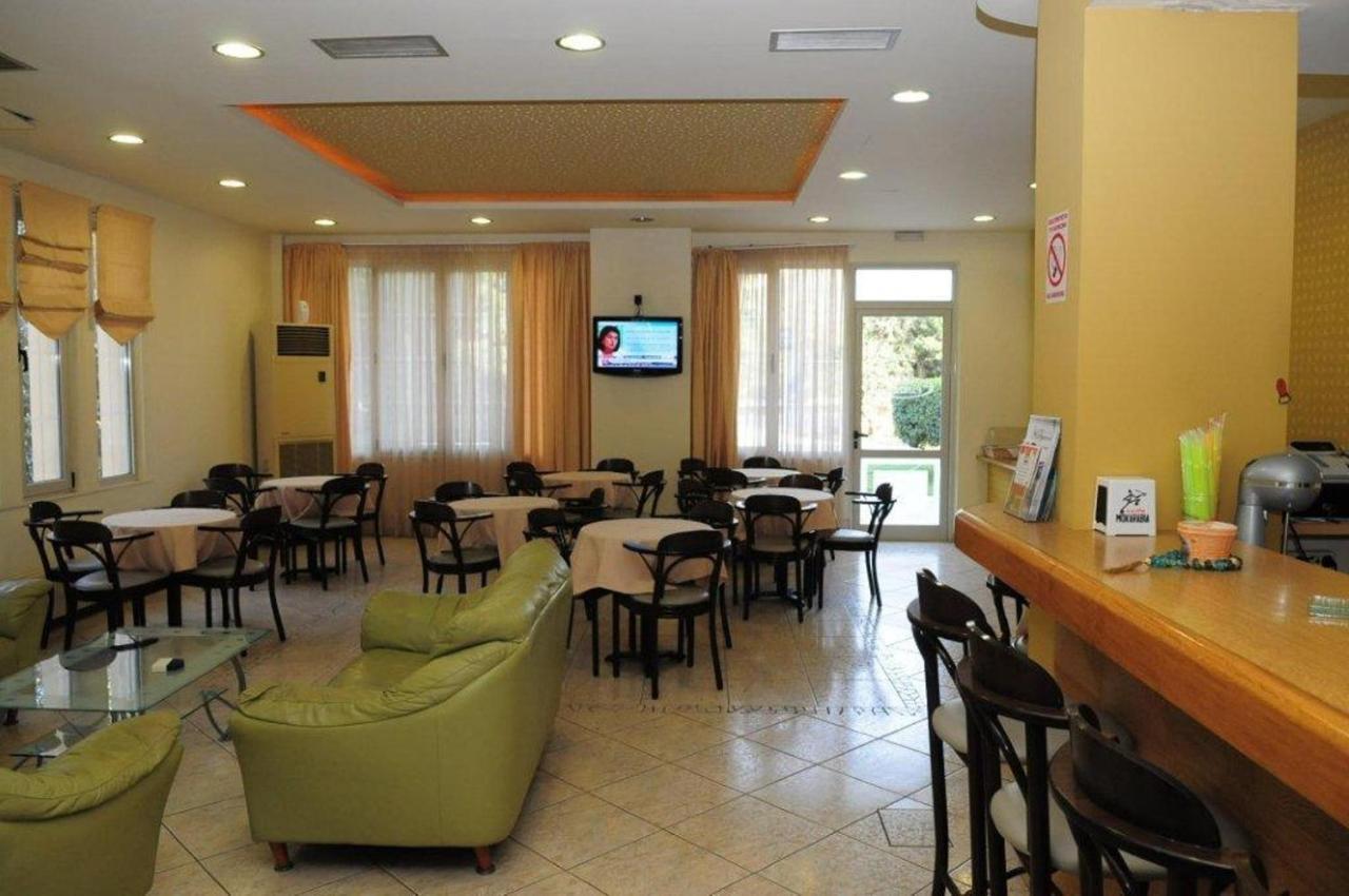 Hotel Pantheon Markópoulon Eksteriør bilde